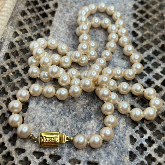 VTG Monet 28” Cream 8mm Faux Pearl Necklace Box Clasp Hand Knotted - Picture 1 of 4